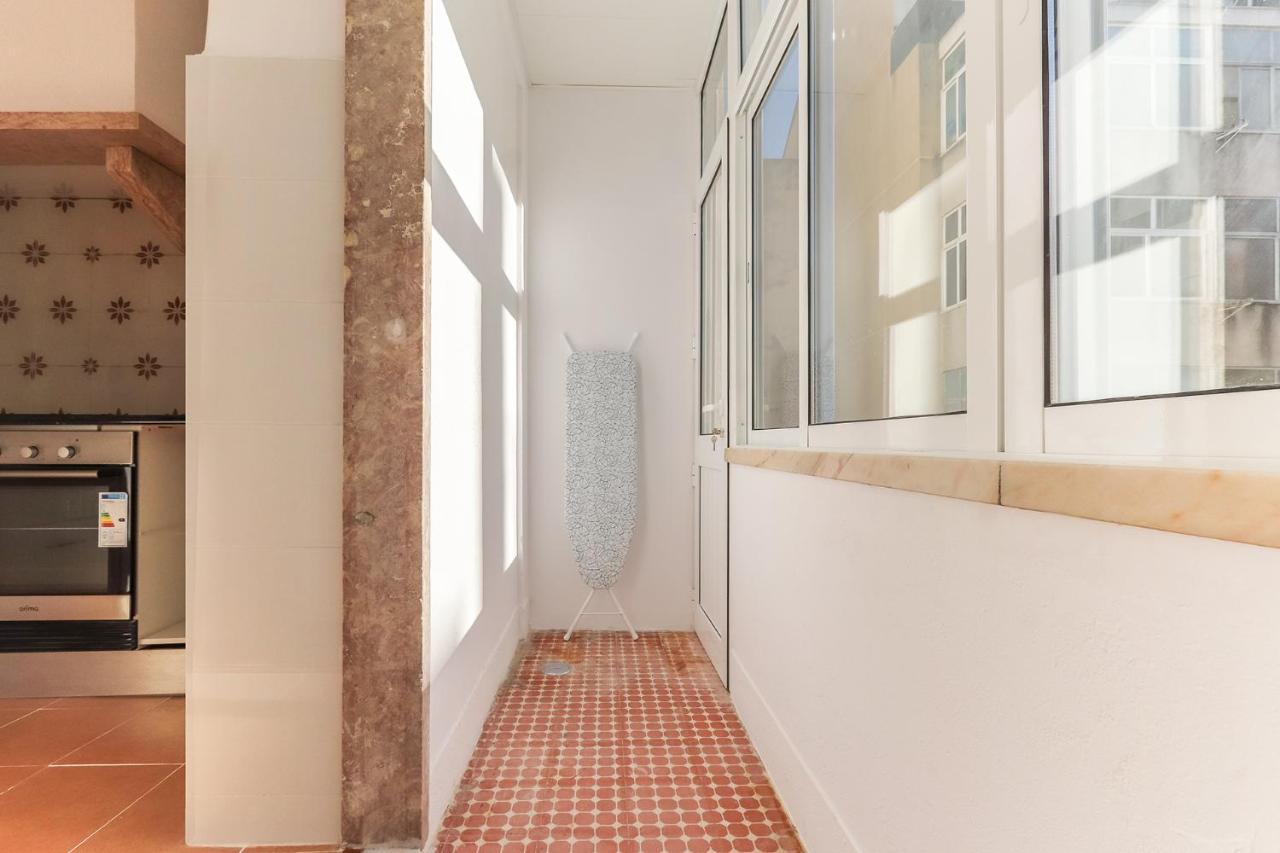 Vita Portucale ! Olaias Design With Terrace Лиссабон Экстерьер фото